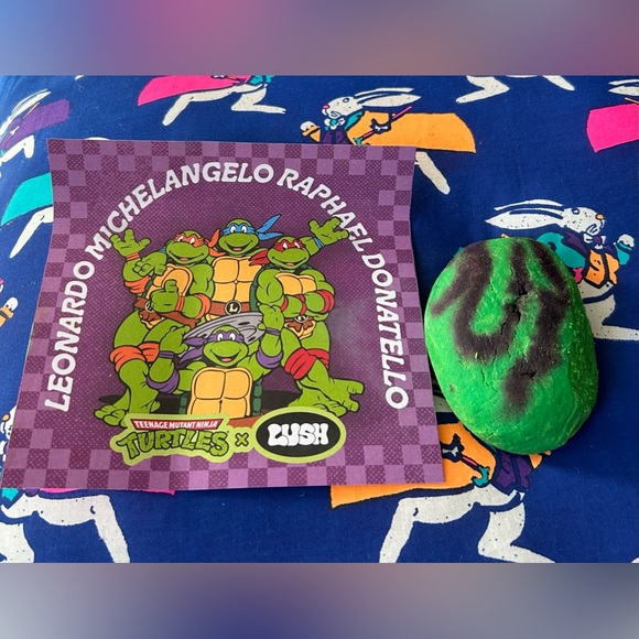 LUSH COSMETICS JULY 2024 KITCHEN BOX EXCLUSIVE GREEN MACHINE BUBBLE BAR - Picture 2 of 7